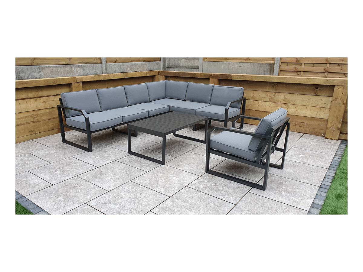 ALARNA Corner Sofa Grey in grey powder coat