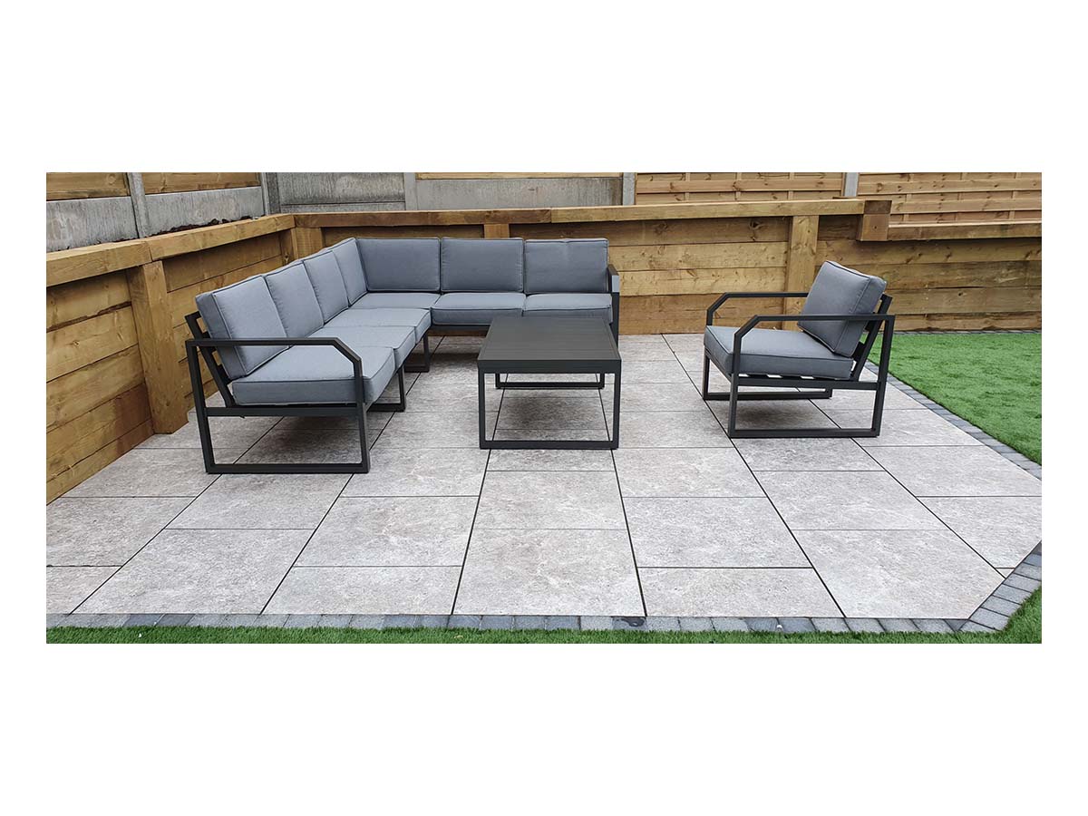 ALARNA Corner Sofa Grey in grey powder coat