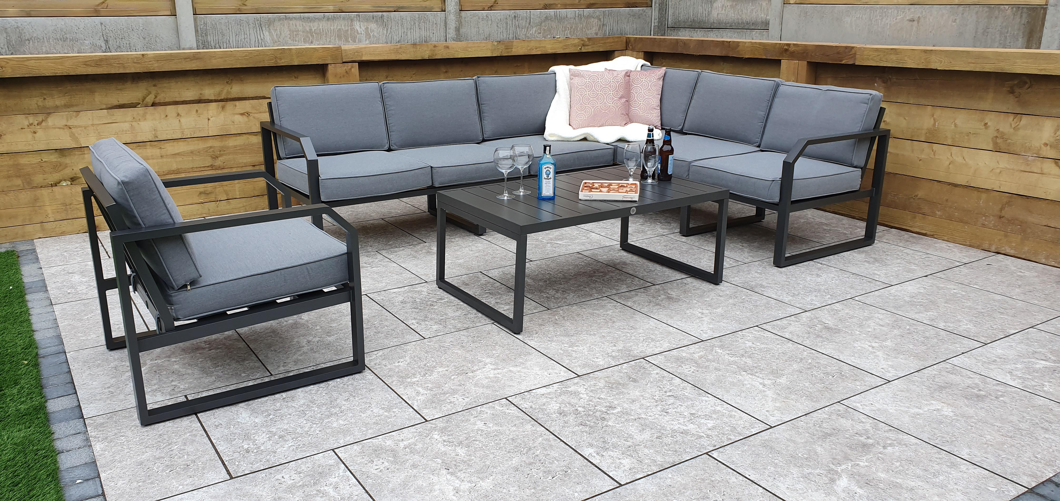 ALARNA Corner Sofa Grey in grey powder coat