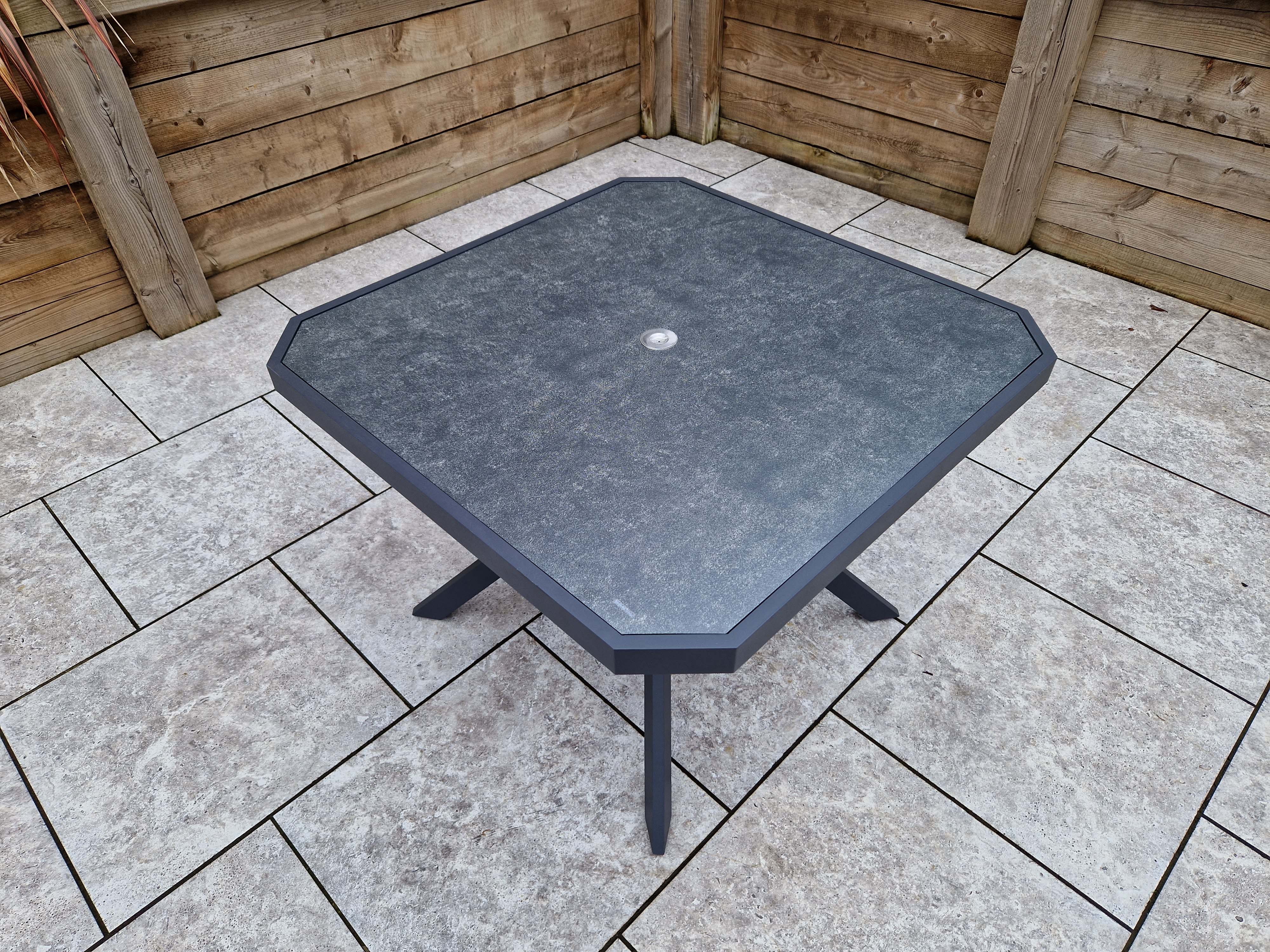 BETTINA Square dining set